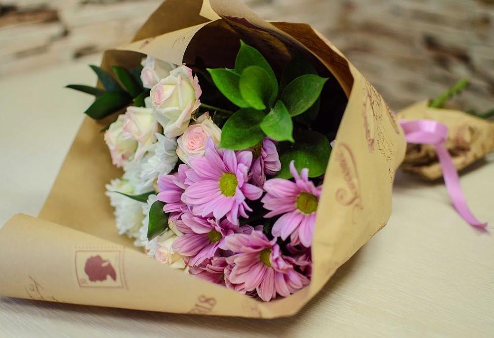 Букет цветов из: Розы и Хризантемы в Александровское Томской области