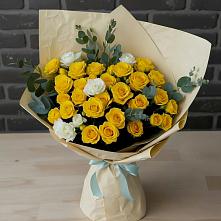 Букет цветов из:  Розы в Александровское Томской области