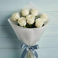 Букет 7 Белых роз Эдлесс Лав в Александровское Томской области