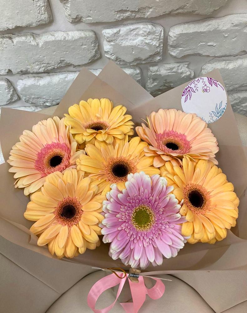 Букет цветов из: Герберы в Александровское Томской области