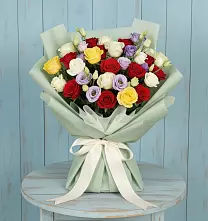Букет цветов из:  Розы в Александровское Томской области