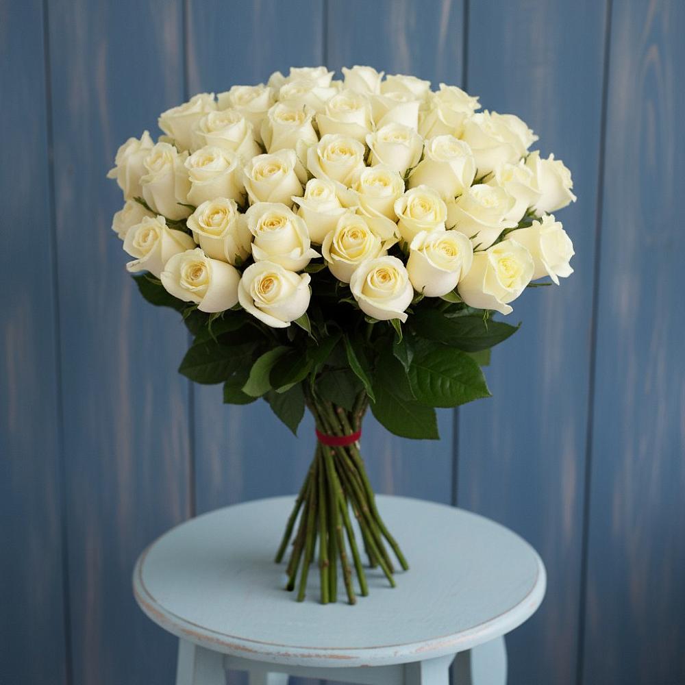 Букет 51 Белая роза Эдлесс Лав в Александровское Томской области