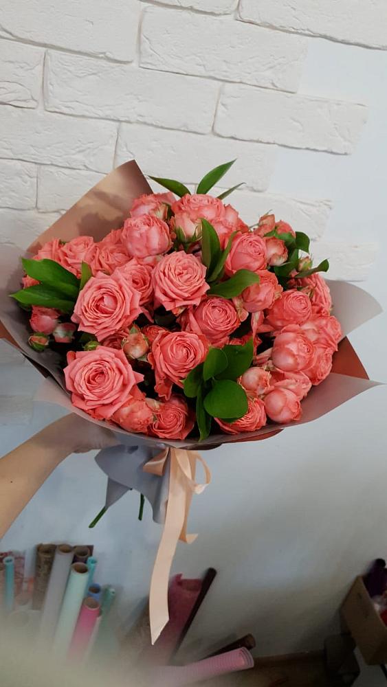 Букет цветов из: Розы в Александровское Томской области