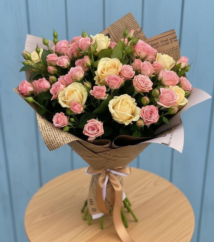 Букет цветов из: Розы в Александровское Томской области