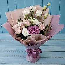 Букет цветов из:  Розы и Лизиантусы в Александровское Томской области