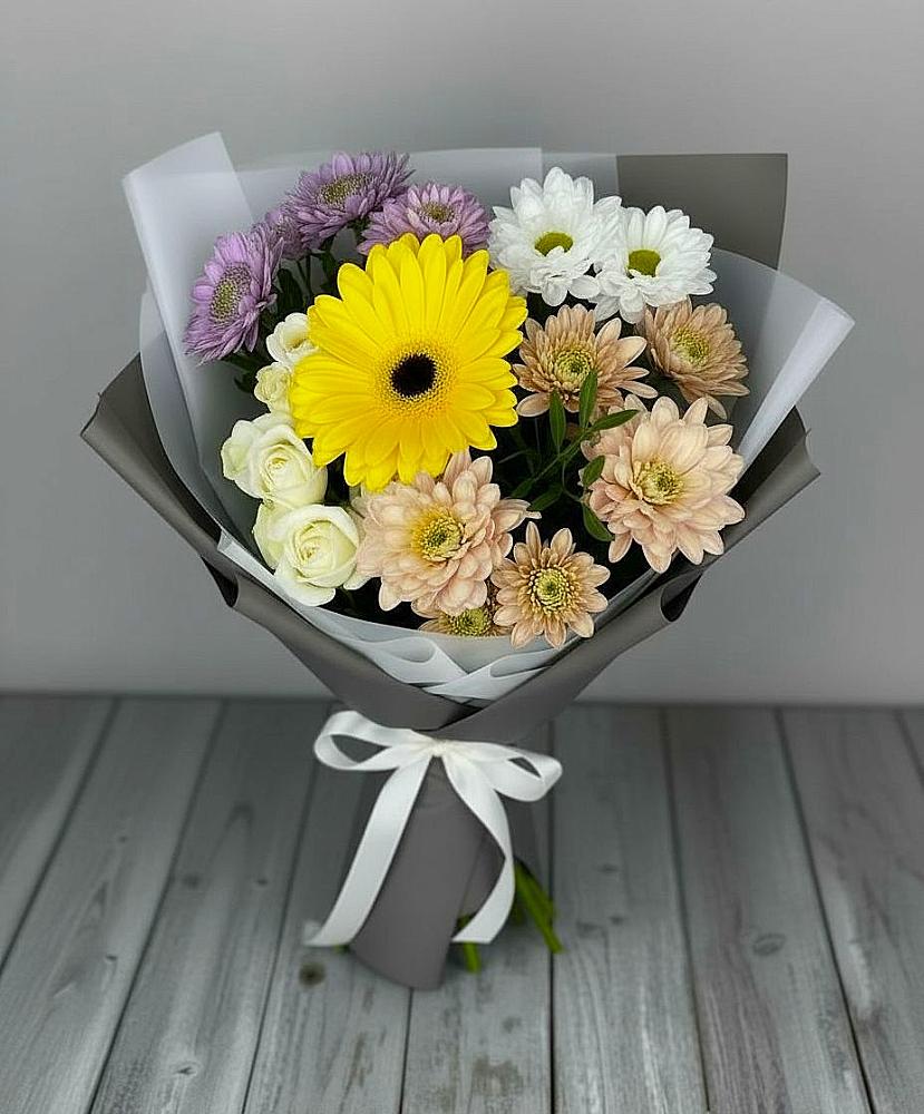 Букет цветов из: Розы, Герберы и Хризантемы в Александровское Томской области