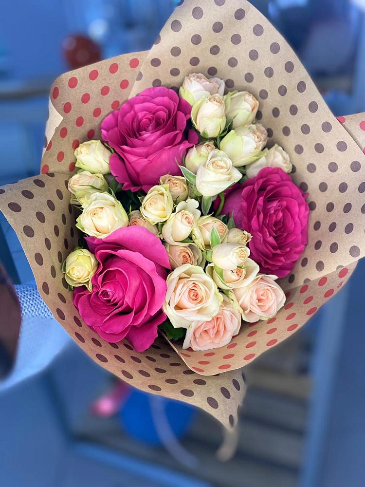 Букет цветов из: Розы в Александровское Томской области