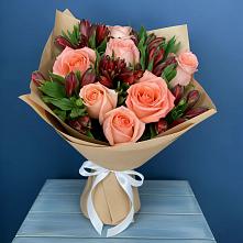 Букет цветов из:  Розы и Альстромерии #REPLACE_PRED# Александровское Томской области