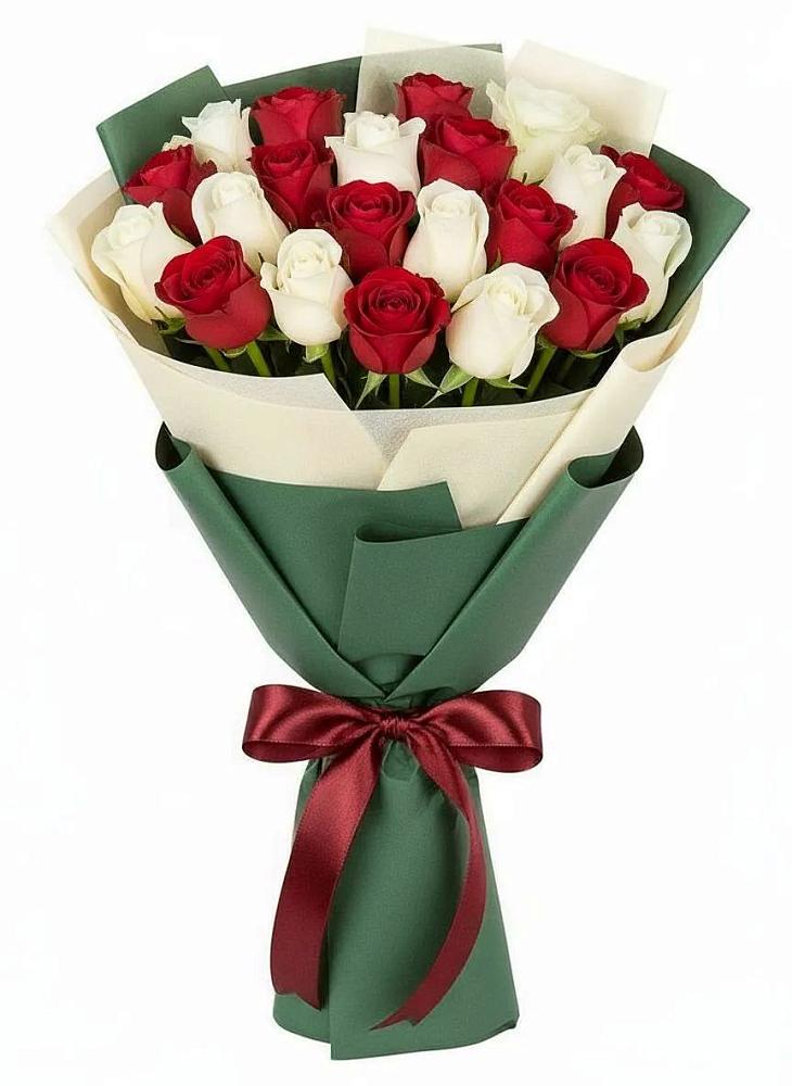 Букет Микс из красных и белых роз в Александровское Томской области