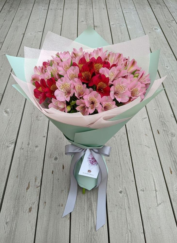 Букет цветов из: Альстромерии в Александровское Томской области