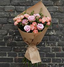 Букет цветов из:  Розы в Александровское Томской области