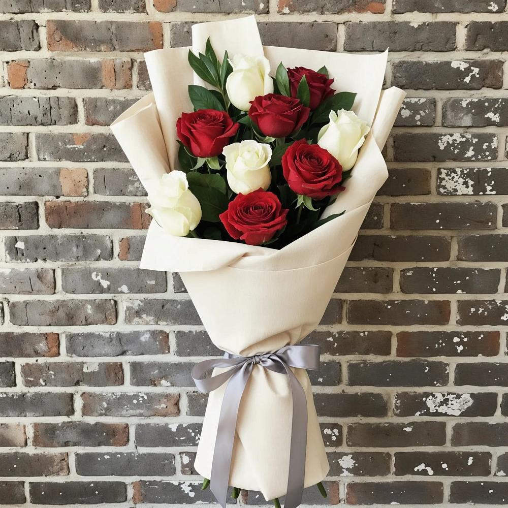 Букет цветов из: Розы в Александровское Томской области