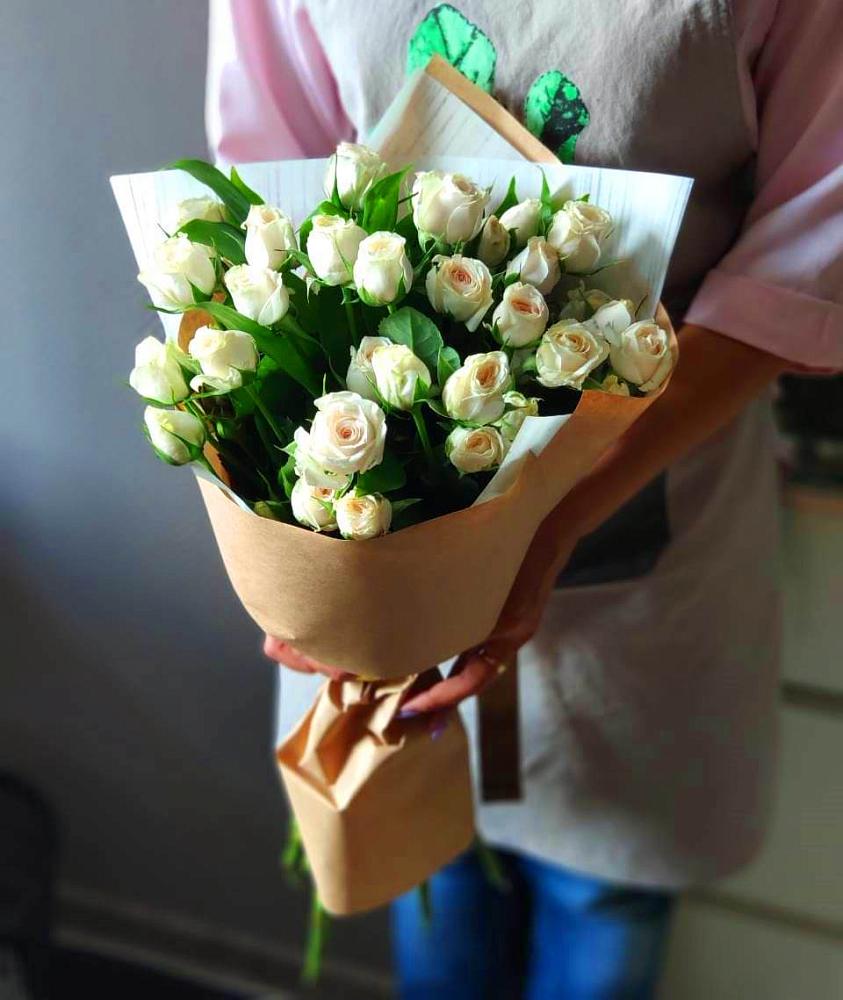 Букет цветов из: Розы в Александровское Томской области