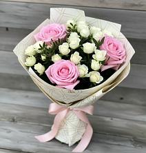 Букет цветов из:  Розы в Александровское Томской области