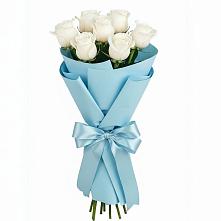 Букет 7 белых роз Проуд в Александровское Томской области