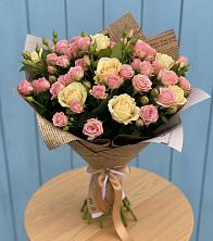Букет цветов из:  Розы в Александровское Томской области