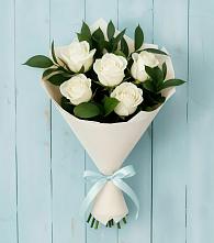 Букет цветов из:  Розы в Александровское Томской области
