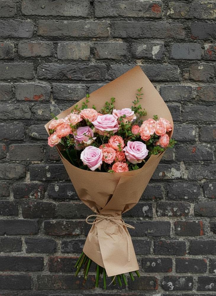 Букет цветов из: Розы в Александровское Томской области