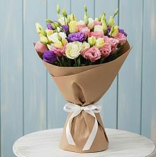Букет цветов из:  Лизиантусы в Александровское Томской области