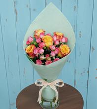 Букет цветов из:  Розы в Александровское Томской области